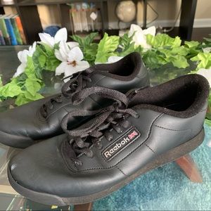 Reebok Classic 1Y3501 Sneaker Leather Casual Comfort Shoe - Women’s Sz 9.5